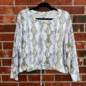 Express Womens Medium White Snake Animal Print Soft Lounge Dolman Sweater